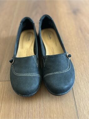 CLARKS NWOB Roseville Sky Black Leather Slip On Comfort Shoes size 8.5
